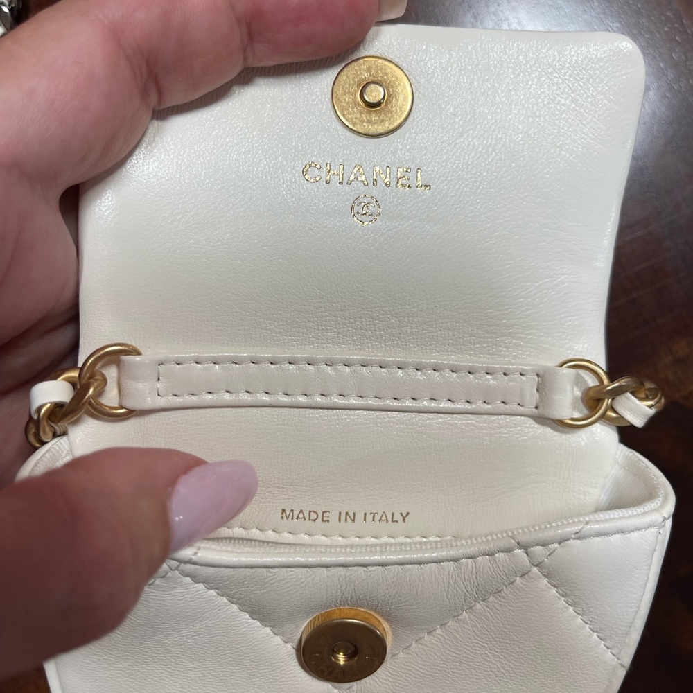 Chanel 2022 19 series Mini Bag - Picture 7 of 8